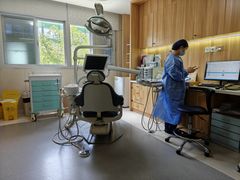 -上海仁爱医院口腔科 · 种植