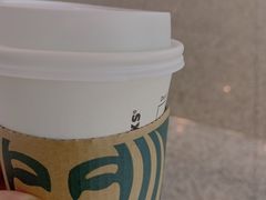 -星巴克(上海虹桥新天地二店)