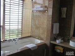 海景洗手间-三亚亚龙湾红树林度假酒店