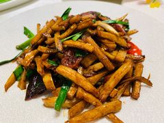 腊味菌香小炒皇-新龙船黄浦江餐饮游船官方自营店