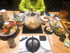 -枝魯枝魯自助料理