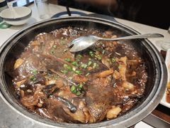 石锅深海碟鱼头-梅飞酒家(名辉豪庭店)