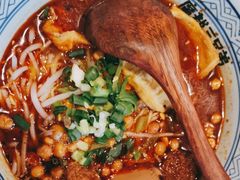 -魔都三兄弟酸辣粉·蘸卤炸串(虹桥万科店)