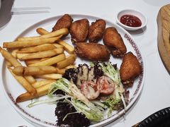 秘制炸鸡中翅拼薯条-香港深仔记茶餐厅(东门店)