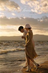 -乐派诗婚纱摄影