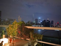 -The ROOF (通盈中心店)