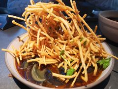 馓子拌皮蛋-巴厘龙虾·榜首油焖大虾(洞庭·艺术洋房店)