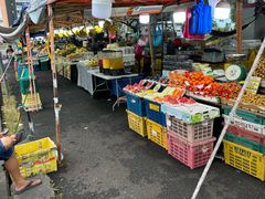 -Gerai buah-Buahan Segar