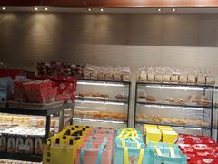 面包甜点陈列柜-85度C(生甜甜圈研究工坊·上海松江人民北路店)