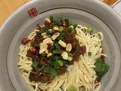 杂酱面-呼啦面馆·头牌豌杂面(爱琴海店)