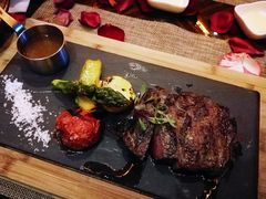 碳烤澳洲西冷牛排-YUE·6·西式融合餐厅(外滩六号店)