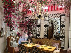 -秘密旅行Bonjour(黑金冠 江南西店)