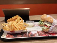 -The Habit Burger Grill 哈比特汉堡(复兴soho店)