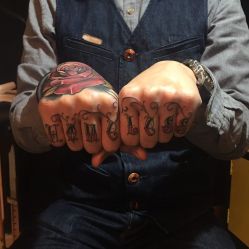 -Black Tattoo Studio