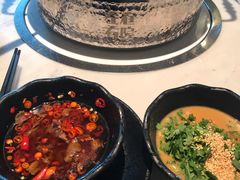 -左庭右院鲜牛肉火锅(浦江欢乐颂店)