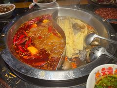 -憨孃孃·重庆老火锅(红山黑金店)