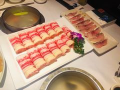 -泓炙颐凤鲜海鲜火锅料理(桐乡店)