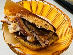 -洪峰浩老北京烧饼夹肉(角门路店)