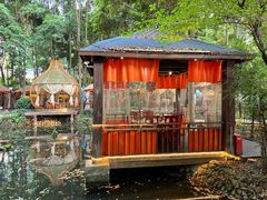 -二荆条·蜀鲜汇城市森林火锅