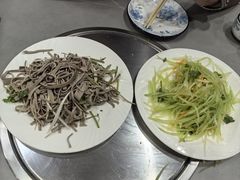 -溢心园香河肉饼总店