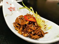 酱香干煸野山菌-柒园·三十年创意杭帮菜(龙湖滨江天街店)