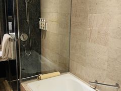 -上海龙之梦万丽酒店