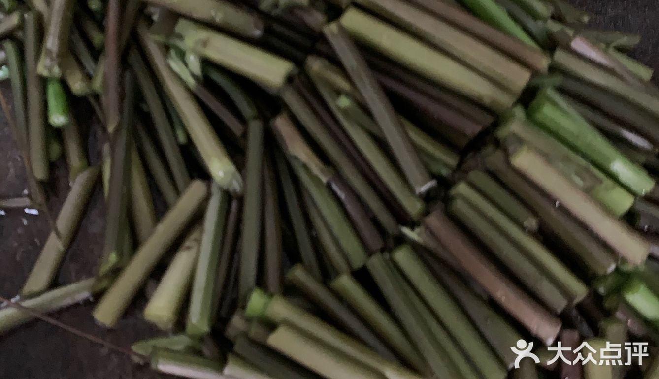 自己上山采的蕨菜就是好吃些