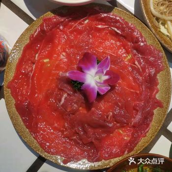 贰回巷，坐落于钟楼地铁口附近的川渝火锅