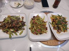 -钟记陕南菜·煎锅鱼(红专南路店)