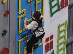 -极限PLAY运动娱乐新世界·团建派对潮玩休闲馆·室内蹦极高空游乐园