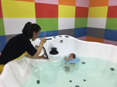 -贝贝鲸亲子游泳俱乐部(富城商楼店)