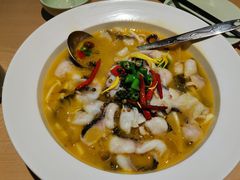 金汤酸菜鱼-吕氏疙瘩汤·新派鲁菜(欢乐汇店)