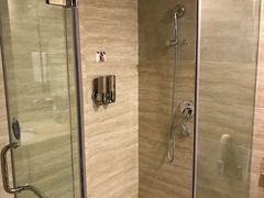 -张家界大成山水国际大酒店