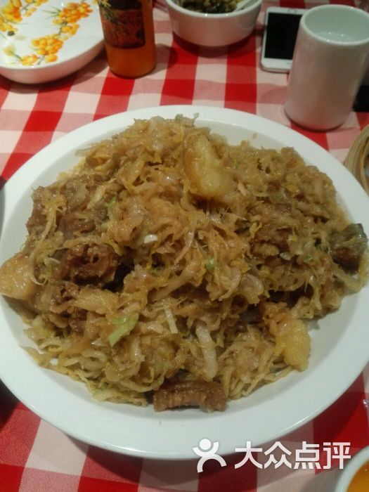 猪大骨烩酸菜
