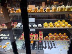 -半岛翡丽海鲜自助餐厅(观风亭店)