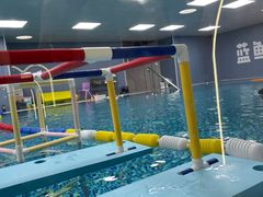 -蓝鲸奇亲子游泳俱乐部