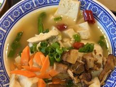 -蓝田九大碗民俗食府(蓝田店)