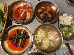 -草家酱蟹炭火烤肉店(珲春南路一店)
