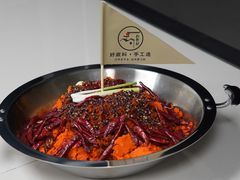 -茅草房·河畔园林火锅