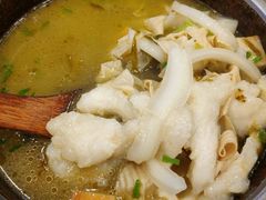 -周鱼小馆石锅酸菜鱼(活力汇店)