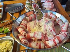 -叽叽扎扎烤肉场(生态城万达店)