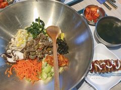 烤牛肉拌饭-梨花牛肉汤饭(仁恒伊势丹店)