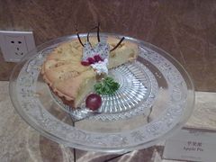 20111123923-粤海酒店-旋转餐厅
