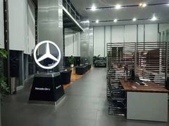 -奔驰上海利星(七宝店)