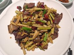 -江城小馆陕南妈妈菜·全球旅行餐厅(钟楼店)