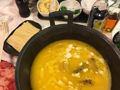 -鲜入围煮花胶鸡海鲜火锅