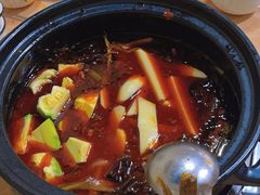 -沈记酸菜牛肉火锅店(九号路店)