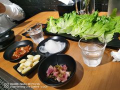 -肉甲韩国木炭烤肉(新壹街1店)