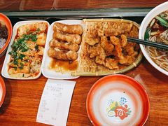 -爆炸头阿姨小四川正宗川味小吃(无任何分店)