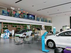 -比亚迪上海弘仁4S(杨浦店)